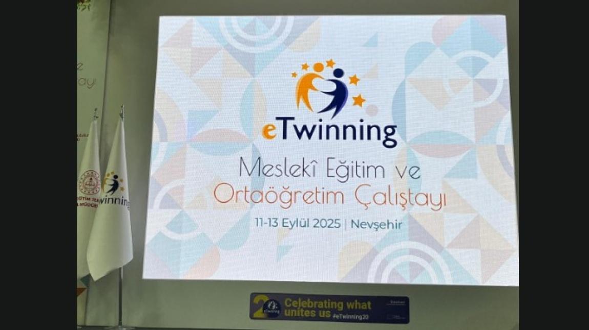 Okulumuz Şehit Nebi Gündoğan Kırıkkale Anadolu Lisesi Almanca öğretmeni Ferda Yanardağ, 11-13 Eylül 2025 tarihlerinde Nevşehir’de düzenlenen eTwinning Mesleki Eğitim ve Ortaöğretim Çalıştayına katıldı.